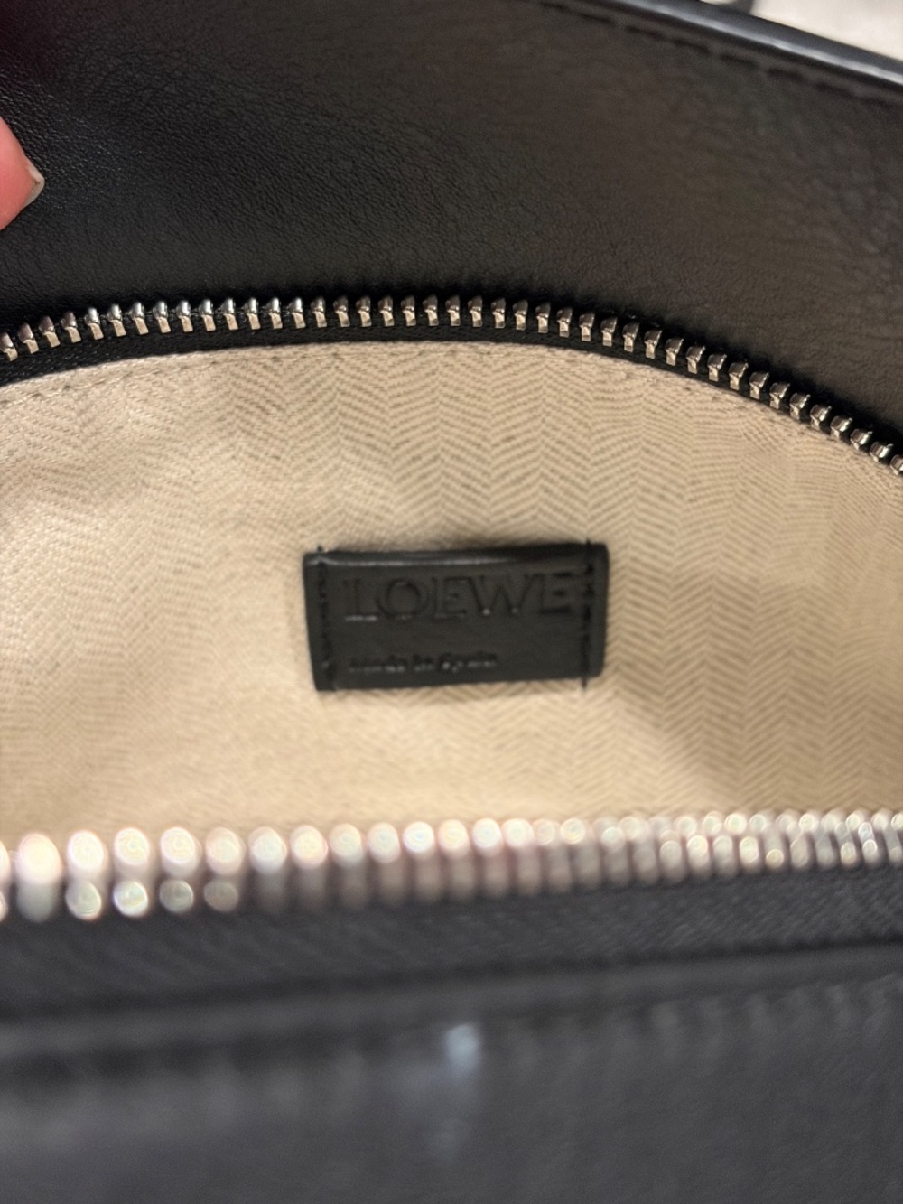 Loewe Medium Puzzle Edge bag in black calfskin - Picture 3 of 15
